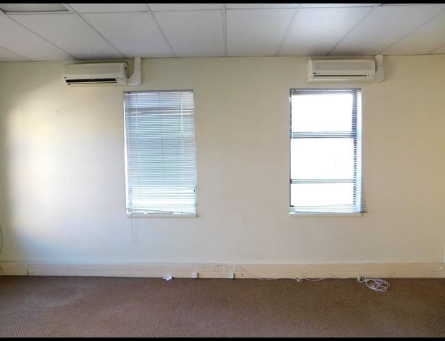 780M² OFFICE TO LET IN FERNDALE